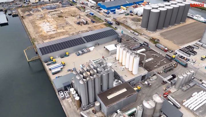 Duynie Ingredients facility in Nijmegen with LONGi solar panels on the roof.