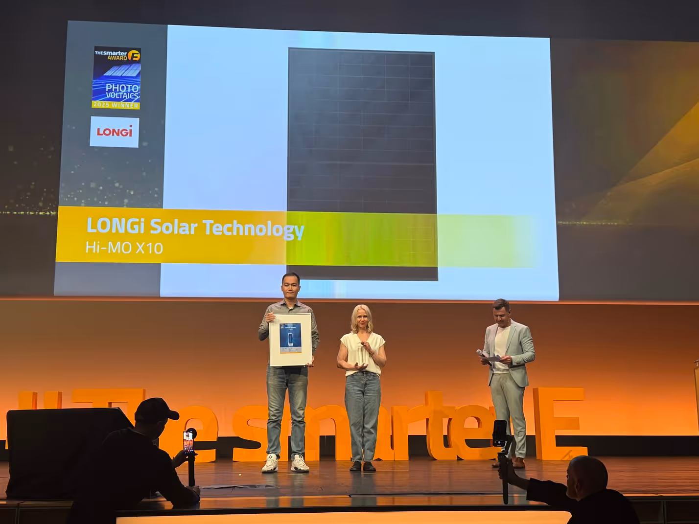 LONGi Solar Technology Hi-MO X10 award winner on stage at Intersolar