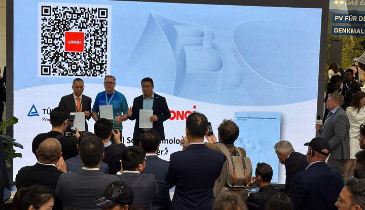 LONGi and partners present White Paper on Back Contact technology at Intersolar 2025.