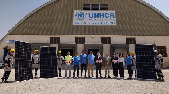 LONGi and UNHCR collaborate to solarize a humanitarian logistics hub in Termez, Uzbekistan.