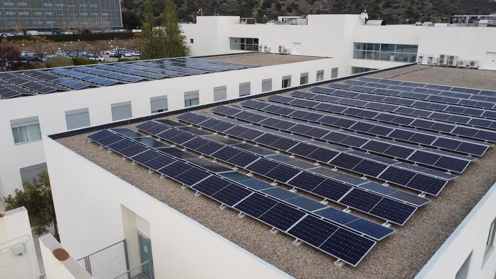LONGi solar panel installation on the roof of the Guttmann Institute in Badalona.
